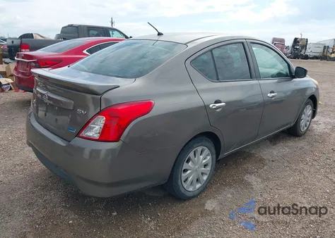2015 Nissan Versa 1.6 Sv z USA, uszkodzony, nr VIN 3N1CN7AP7FL832744